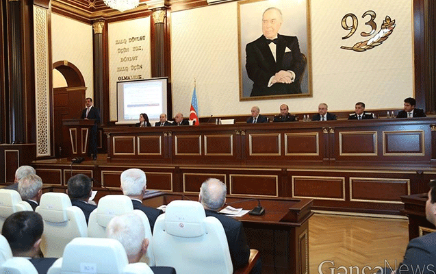 Gəncədə hesabat yığıncağı ke&ccedil;irildi - Fotolar