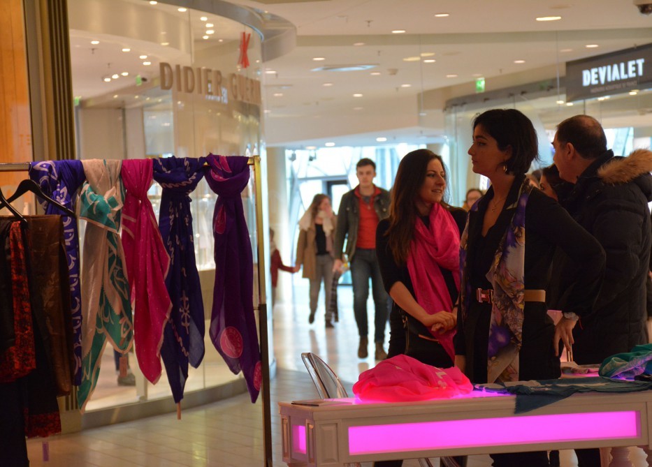 Sabiq azərbaycanlı deputat qızının brendi Parisdə - Fotolar