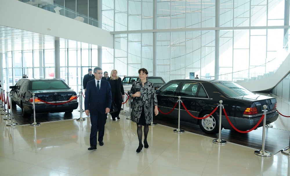 Baş nazirin xanımı Heydər Əliyev Mərkəzində - Fotolar