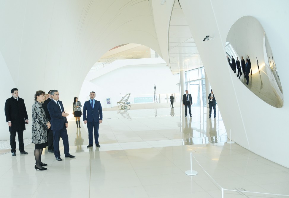 Baş nazirin xanımı Heydər Əliyev Mərkəzində - Fotolar