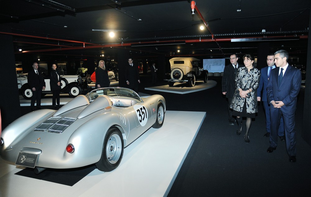 Baş nazirin xanımı Heydər Əliyev Mərkəzində - Fotolar