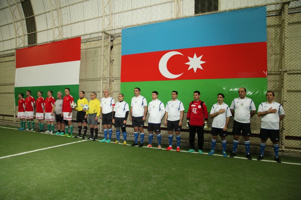 Nazirlərimiz futbol oynadı -  Macarlarla + Fotolar