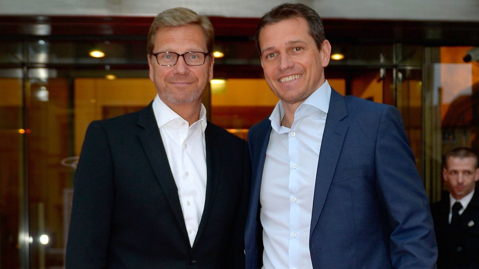 Həmcinsi ilə evlənən eks-nazir &ouml;ld&uuml;