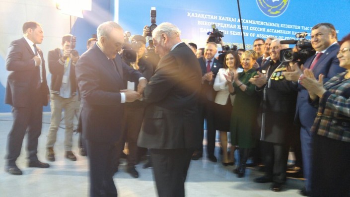 Prezident qol saatını hədiyyə etdi -  Fotolar