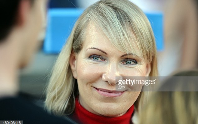 Dünyanın ən varlı qadını ana oldu -  53 yaşında... + Fotolar