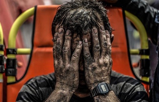 Suriyalı uşaqların fotosuna g&ouml;rə qalib oldu - Fotosessiya