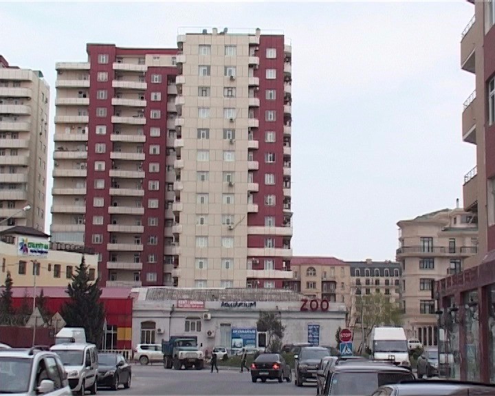 Jurnalist bacanağının evini yardı - 50 minlik oğurluq