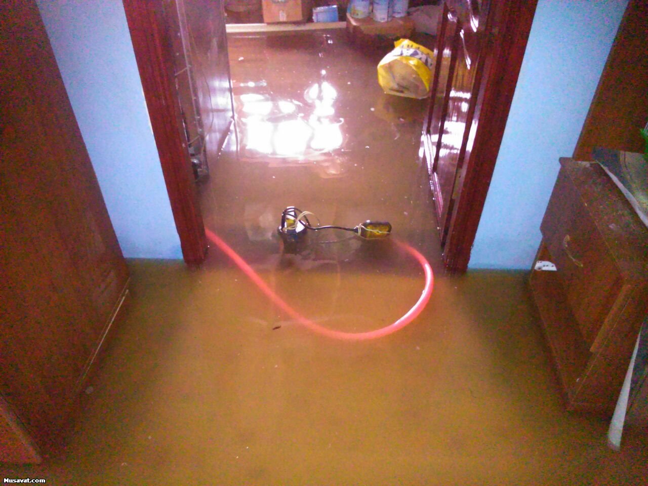 Bakıda yağış fəsadları - Evi su basdı+Fotolar