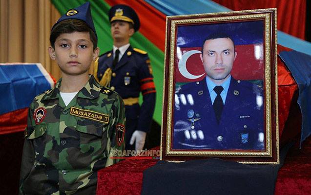 “Mən atamla fəxr edirəm”   -  Şəhid oğlu