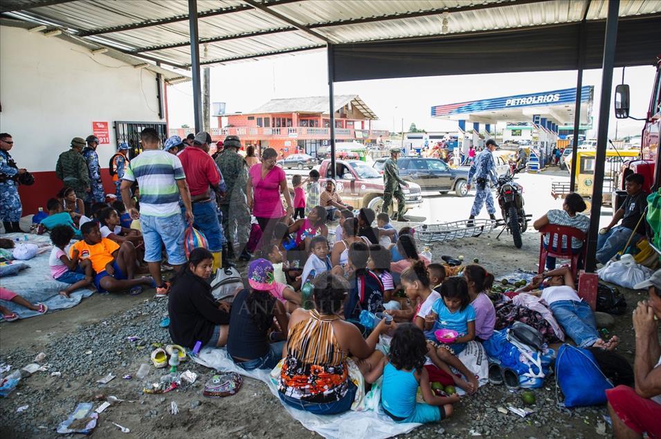 Ölənlərin sayı 272-yə çatdı  -  Dəhşətli zəlzələdən fotolar