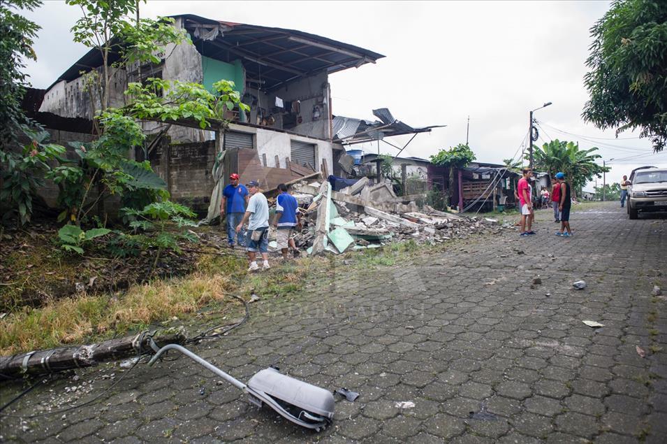 Ölənlərin sayı 272-yə çatdı  -  Dəhşətli zəlzələdən fotolar