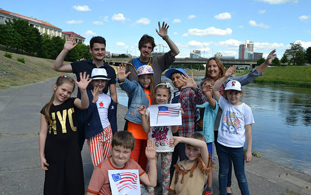 Talışcanı &ouml;yrənən, ayranı sevməyən amerikalının - Azərbaycan xatirələri