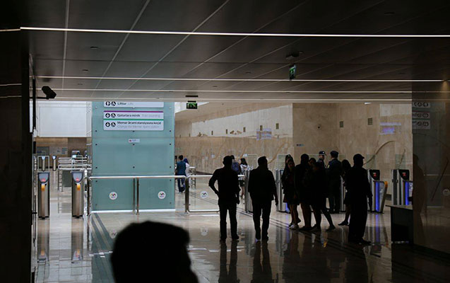 Bənövşəyi xətdən -   Fotosessiya