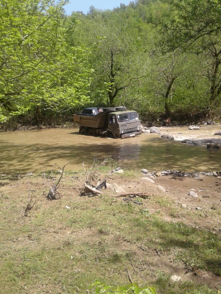 Kəndin rayonla əlaqəsi kəsilib -  Lerikdə selin nəticəsi+Fotolar