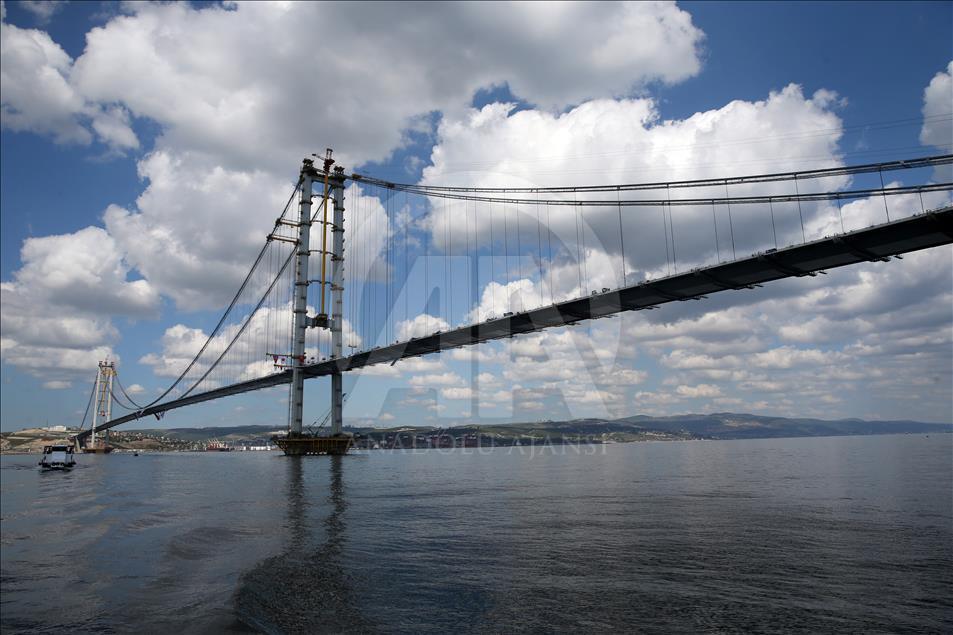 Ərdoğan s&uuml;kan arxasında  -  Fotolar