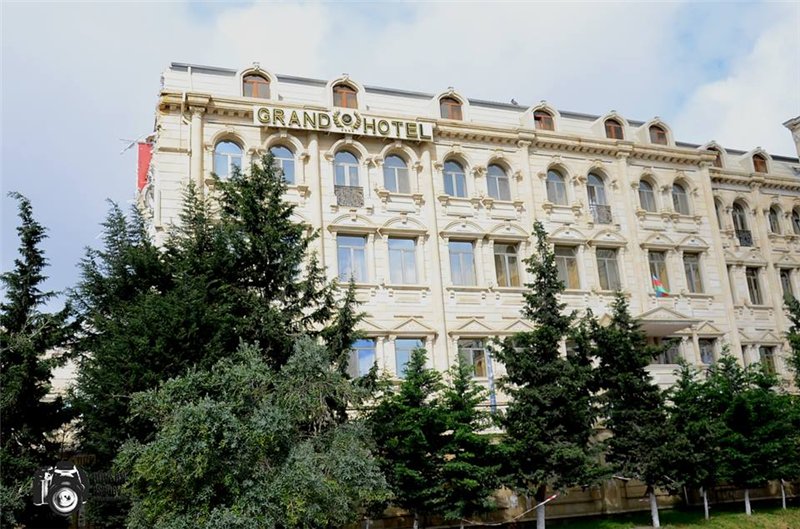 Bakıda məşhur otel belə sökülür - Fotolar