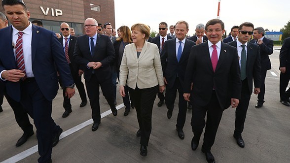 Merkel T&uuml;rkiyədədir - Fotolar