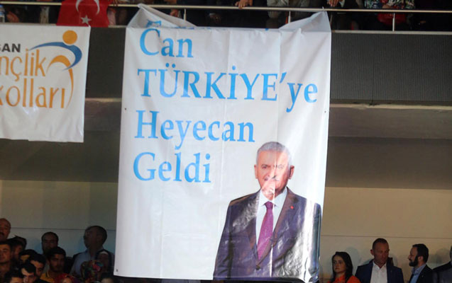 Türkiyə yeni baş nazirini seçir - Canlı yayım