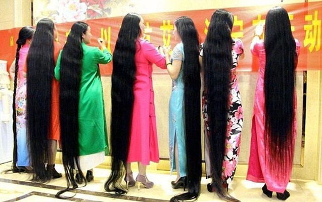 20 ildir ki, sa&ccedil;larını kəsdirmirlər... - Fotolar