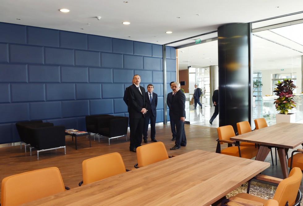 İlham Əliyev SOCAR-ın binasının açılışında - Fotolar