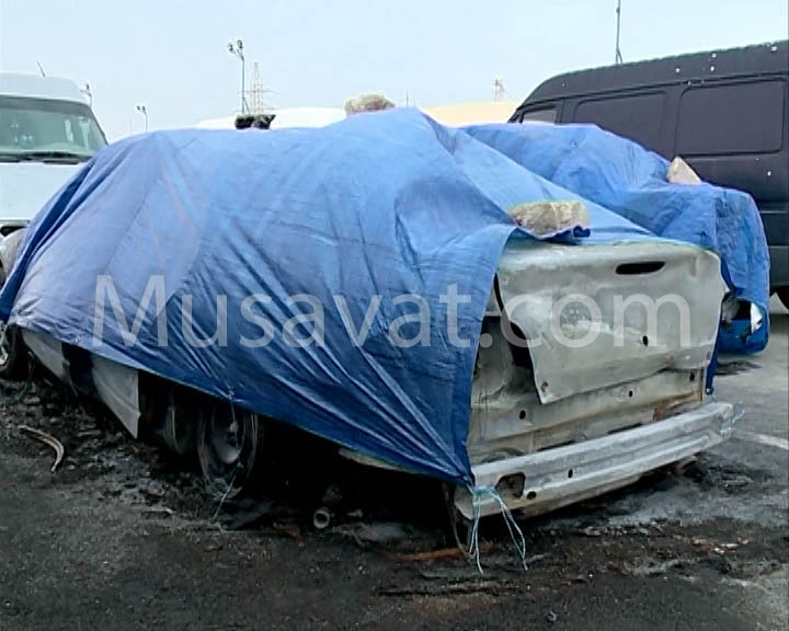 Bakıdakı “Ştrafnoy”da yandırılan maşınların  -  Fotoları