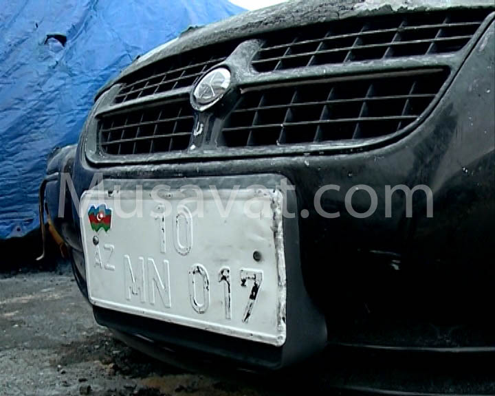 Bakıdakı “Ştrafnoy”da yandırılan maşınların  -  Fotoları