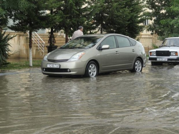 Salyanda leysan - Həyətləri su basdı+Fotolar