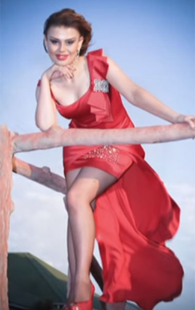 Azərbaycanda gənc xanım müğənniyə vəzifə verildi - Fotolar +Video Azərbaycanda gənc xanım müğənniyə vəzifə verildi - Fotolar +Video