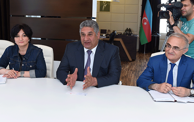 Azad Rəhimov Baronessa və vitse prezidentlə g&ouml;r&uuml;ş&uuml;b