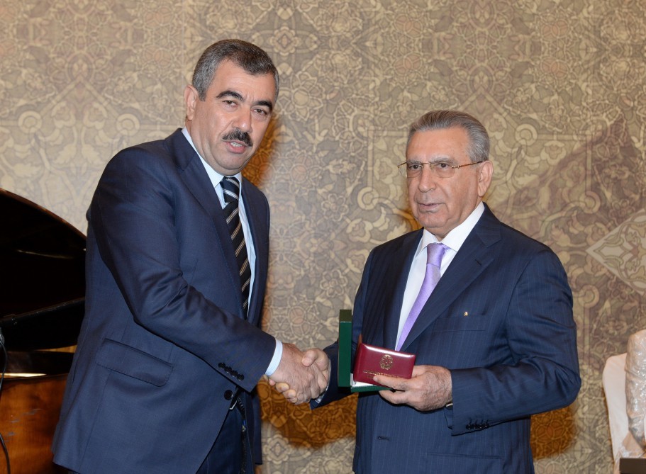 Ramiz Mehdiyev mükafatları təqdim etdi  -  Fotolar