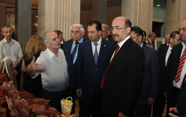 Əb&uuml;lfəs Qarayev sərgidə - Fotolar