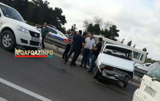 Bakıda &ldquo;Range Rover&rdquo;lə &ldquo;07&rdquo; toqquşdu -  Fotolar