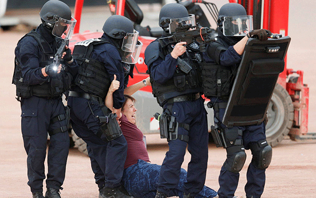 Fransa polisi Avropa &Ccedil;empionatına belə hazırlaşır - Fotolar