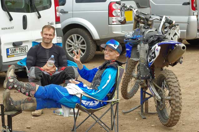 &Ccedil;əkiliş zamanı qəza ke&ccedil;irdi -  Sol qolu kəsildi + Fotolar