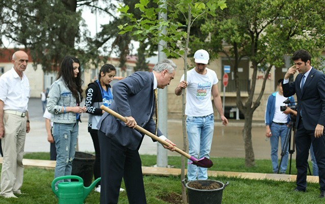 Gəncədə Aİ ilə tərəfdaşlığın 25 illiyi qeyd edilib Gəncədə Aİ ilə tərəfdaşlığın 25 illiyi qeyd edilib