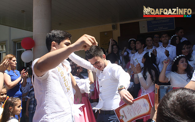 “Son zəng” göz yaşları... -  Fotosessiya