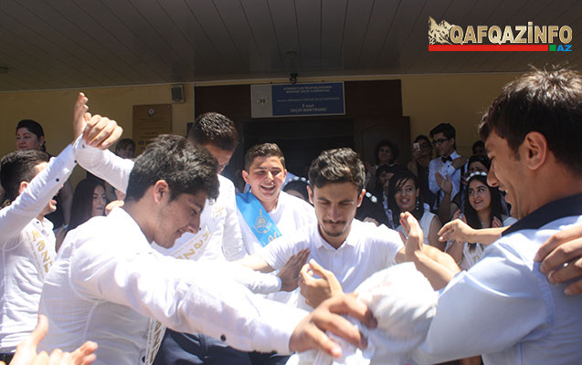 “Son zəng” göz yaşları... -  Fotosessiya