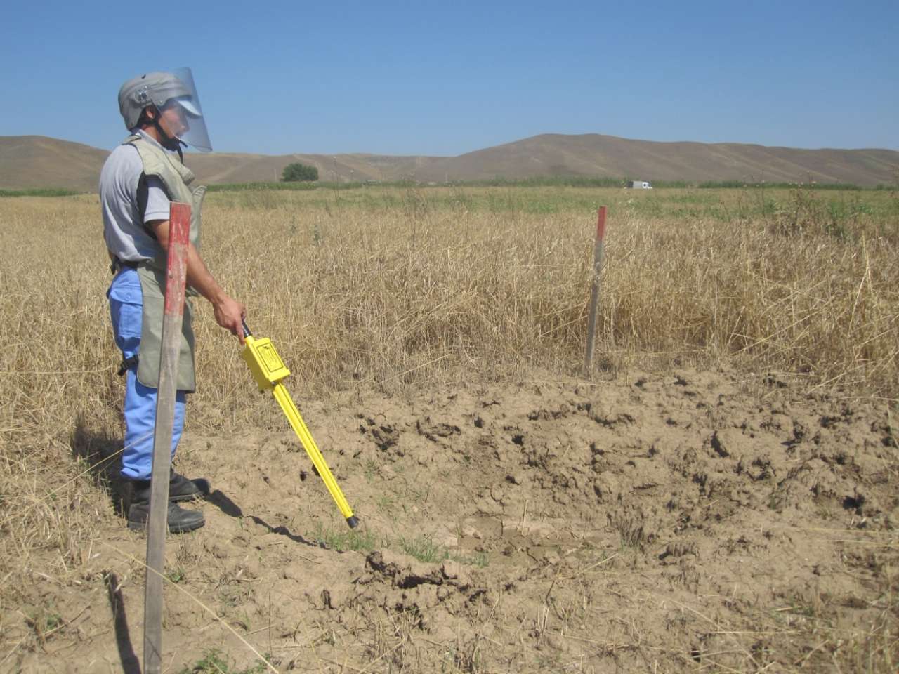 Cəbhəboyu rayonlarda 3 ədəd PHS tapılıb - Fotolar