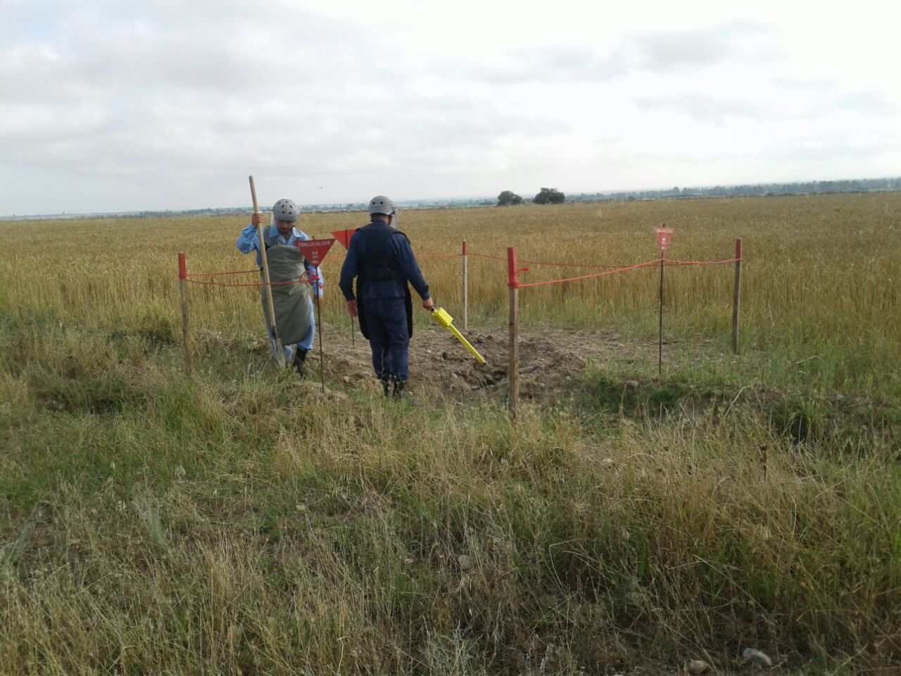 Cəbhəboyu rayonlarda 3 ədəd PHS tapılıb - Fotolar