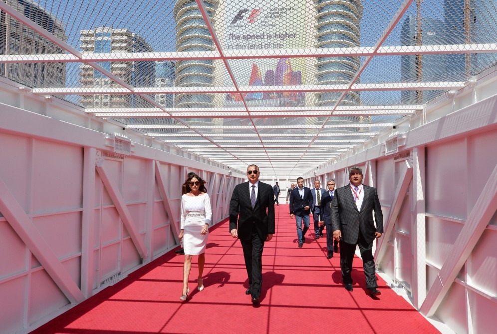 Prezident ailəsi Formula 1-də - Fotolar