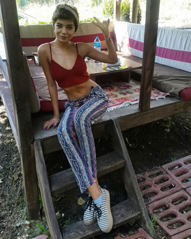 21 yaş kiçik sevgilisi ilə tətildə -  Fotolar