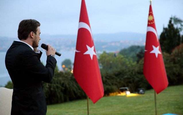 Ərdoğan m&uuml;ğənnilərə iftar verdi - Fotolar