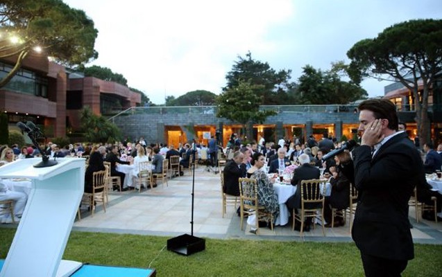 Ərdoğan m&uuml;ğənnilərə iftar verdi - Fotolar