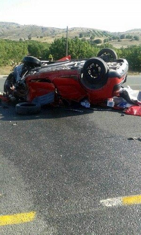 M&uuml;ğənni qəza ke&ccedil;irdi -  Azyaşlı oğlu və arvadı yaralandı