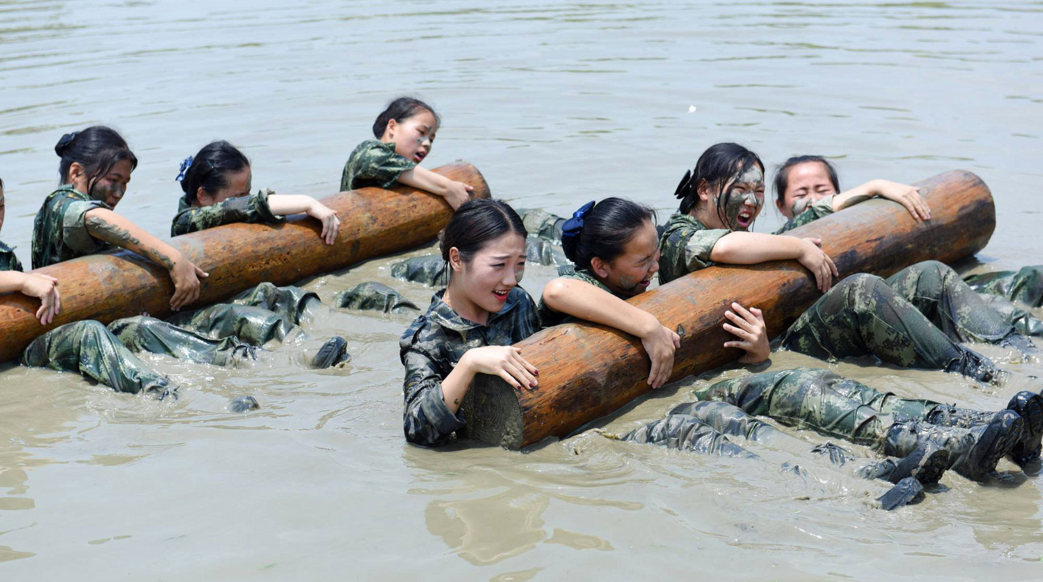 Onların arzusu stüardessa olmaqdır... -  Fotosessiya