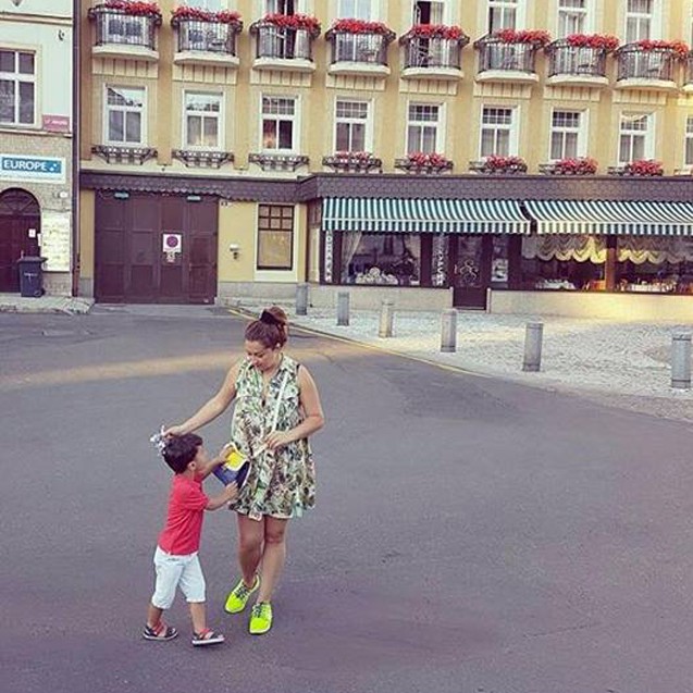 “Elə ortadan çatlayın...” -  Xatirə İslam + Fotolar