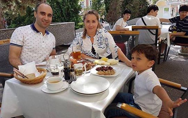 “Elə ortadan çatlayın...” -  Xatirə İslam + Fotolar