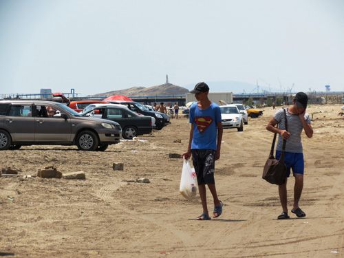 Bakıda kasıblar üçün pulsuz çimərlik  -  Fotolar