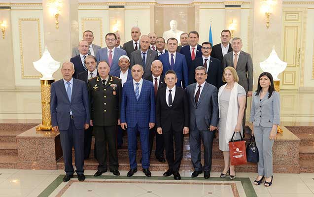 Mədət Quliyev toplantı ke&ccedil;irdi - Fotolar