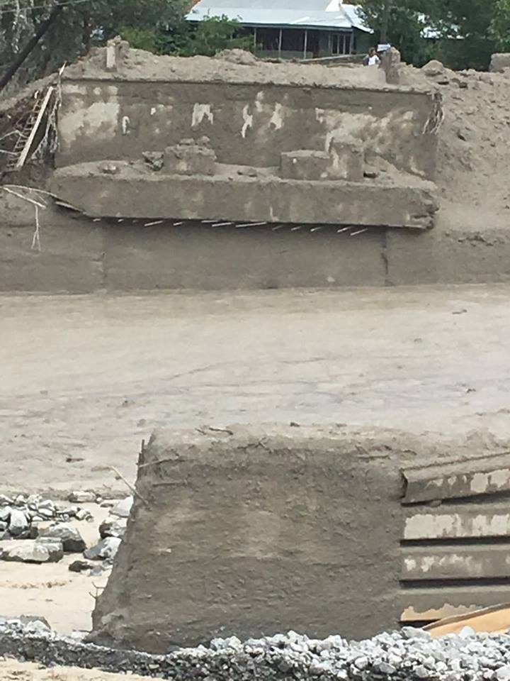 Şəkidə sel - K&ouml;rp&uuml; dağıldı+Fotolar